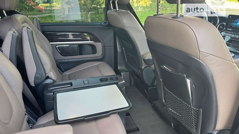 Мінівен Mercedes-Benz V-Class 2023 в Івано-Франківську