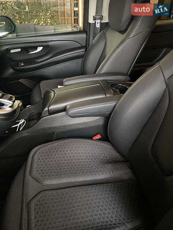 Мінівен Mercedes-Benz V-Class 2017 в Житомирі фото 37 Мінівен Mercedes-Benz V-Class 2017 в Житомирі