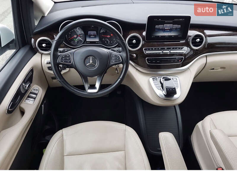 Минивэн Mercedes-Benz V-Class 2016 в Киеве