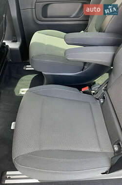 Минивэн Mercedes-Benz V-Class 2016 в 