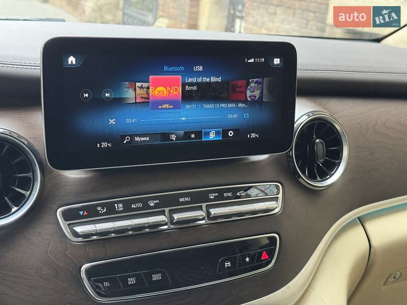 Мінівен Mercedes-Benz V-Class 2023 в Чернівцях