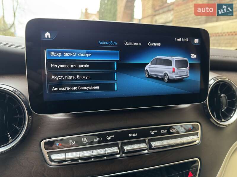 Мінівен Mercedes-Benz V-Class 2023 в Чернівцях