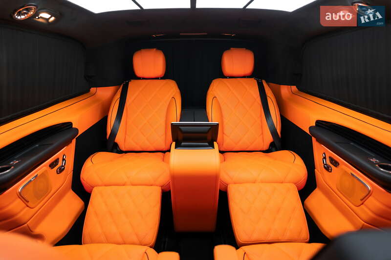 Минивэн Mercedes-Benz V-Class 2024 в Киеве