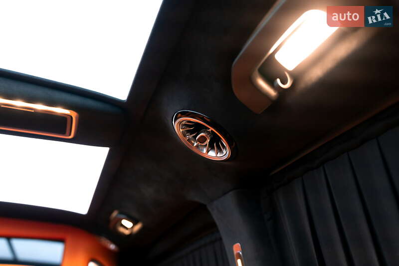 Минивэн Mercedes-Benz V-Class 2024 в Киеве