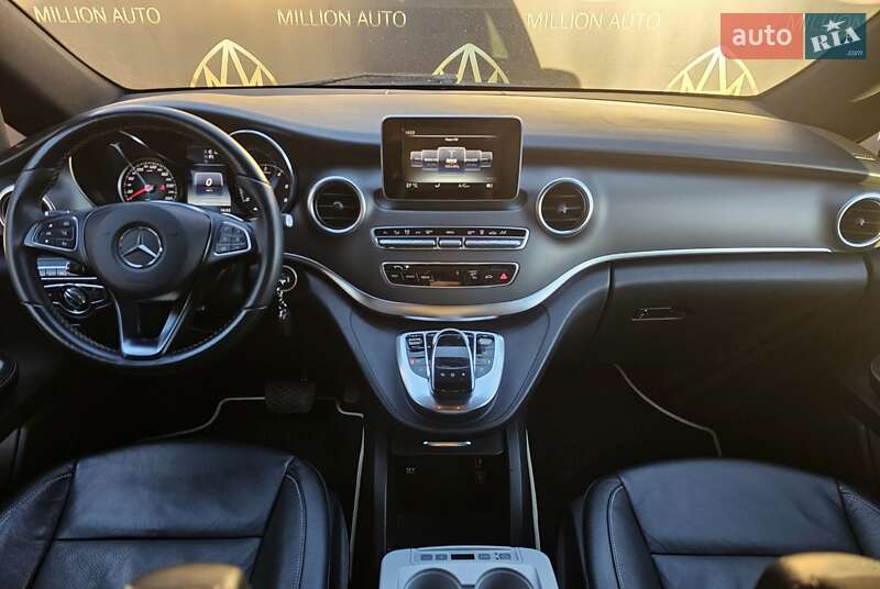 Мінівен Mercedes-Benz V-Class 2016 в Києві