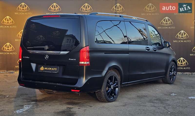 Мінівен Mercedes-Benz V-Class 2016 в Києві