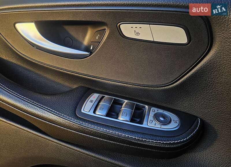 Мінівен Mercedes-Benz V-Class 2016 в Києві