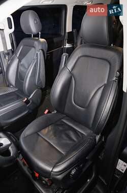 Мінівен Mercedes-Benz V-Class 2021 в 