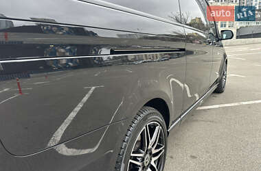 Минивэн Mercedes-Benz V-Class 2022 в 