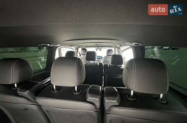Минивэн Mercedes-Benz V-Class 2022 в 