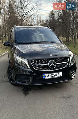 Минивэн Mercedes-Benz V-Class 2023 в Киеве