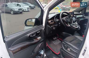 Минивэн Mercedes-Benz V-Class 2015 в 