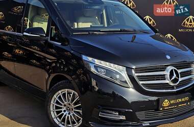 Минивэн Mercedes-Benz V-Class 2016 в 