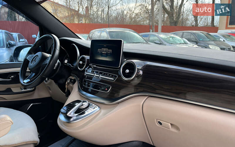 Минивэн Mercedes-Benz V-Class 2016 в Коломые