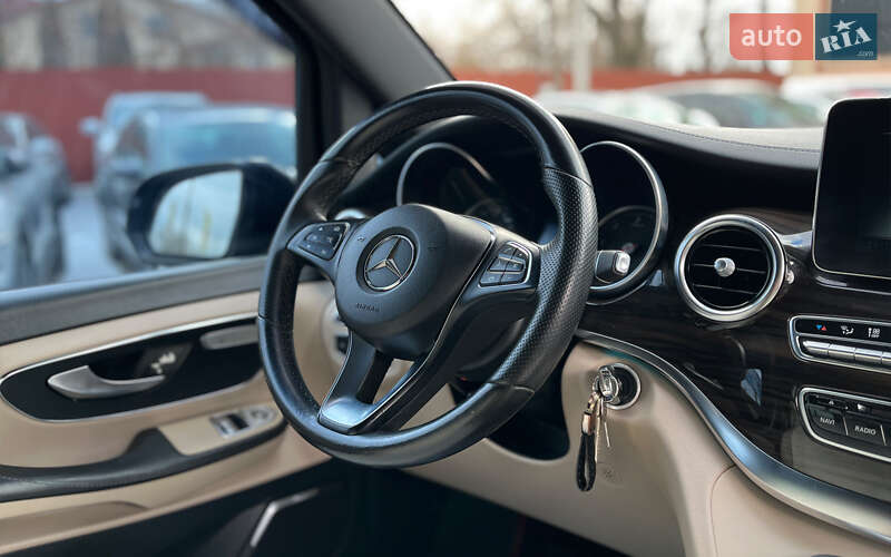 Минивэн Mercedes-Benz V-Class 2016 в Коломые