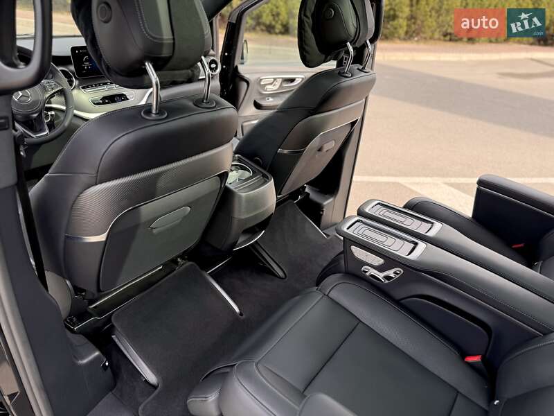 Минивэн Mercedes-Benz V-Class 2022 в Киеве