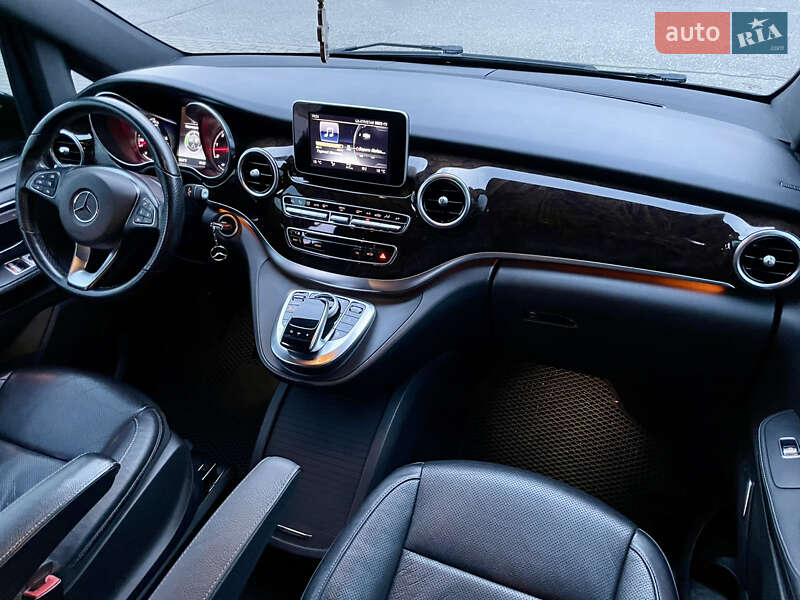 Минивэн Mercedes-Benz V-Class 2016 в Виноградове