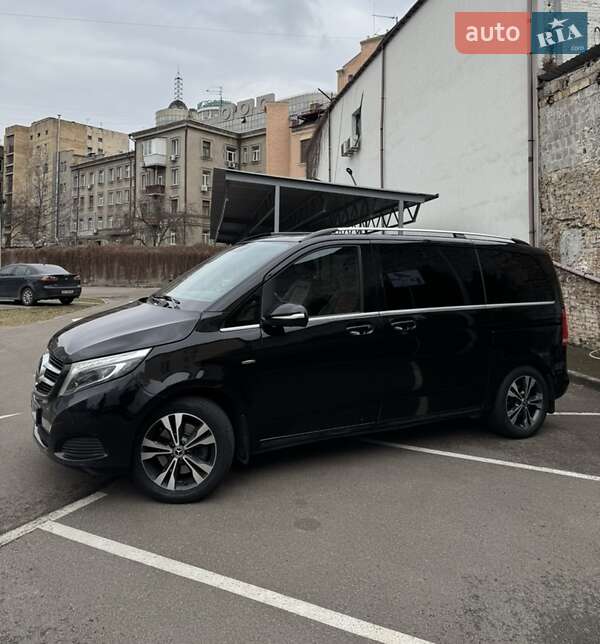 Минивэн Mercedes-Benz V-Class 2016 в Киеве