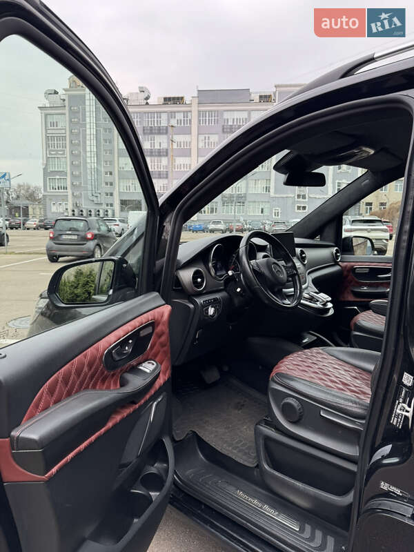 Минивэн Mercedes-Benz V-Class 2016 в Киеве