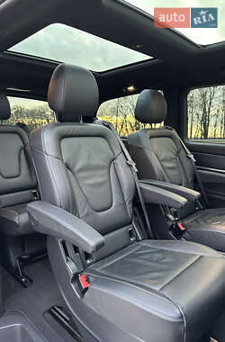 Минивэн Mercedes-Benz V-Class 2021 в 