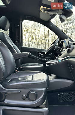 Минивэн Mercedes-Benz V-Class 2021 в 