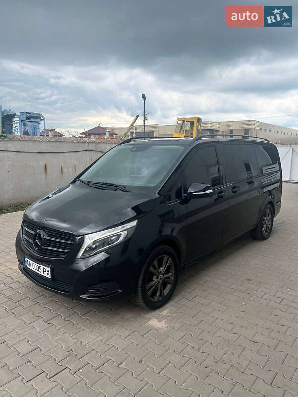 Минивэн Mercedes-Benz V-Class 2016 в 