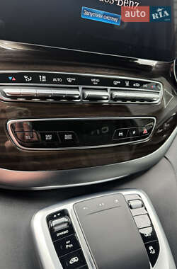 Минивэн Mercedes-Benz V-Class 2021 в 