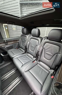 Минивэн Mercedes-Benz V-Class 2021 в 