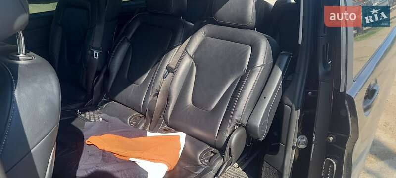 Мінівен Mercedes-Benz V-Class 2015 в Києві фото 3 Мінівен Mercedes-Benz V-Class 2015 в Києві