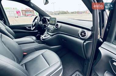 Минивэн Mercedes-Benz V-Class 2017 в 