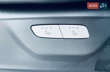 Минивэн Mercedes-Benz V-Class 2017 в 