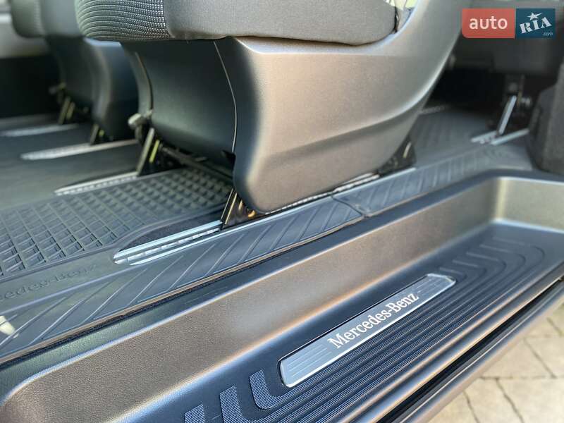 Минивэн Mercedes-Benz V-Class 2023 в Мукачево