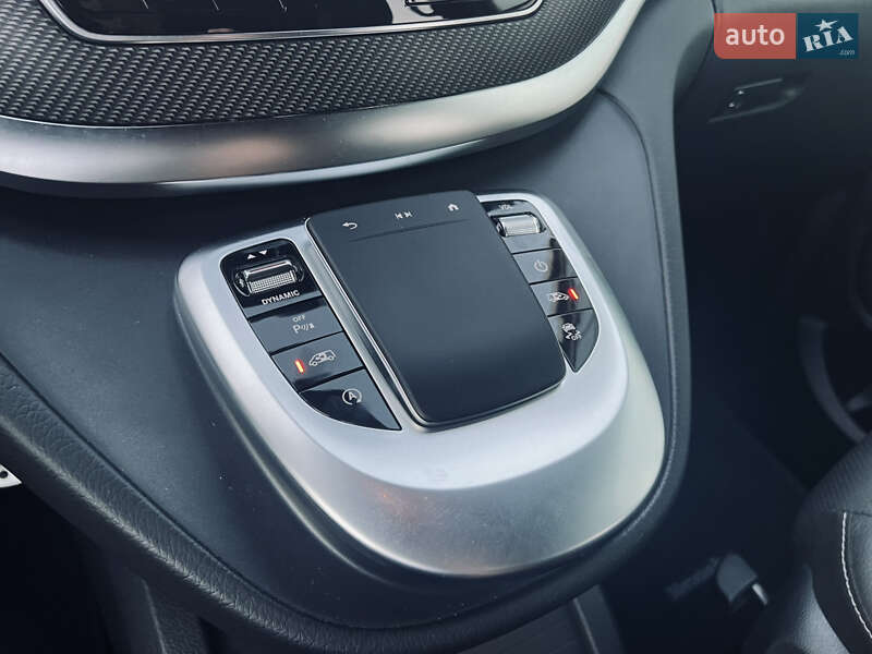 Минивэн Mercedes-Benz V-Class 2020 в Киеве