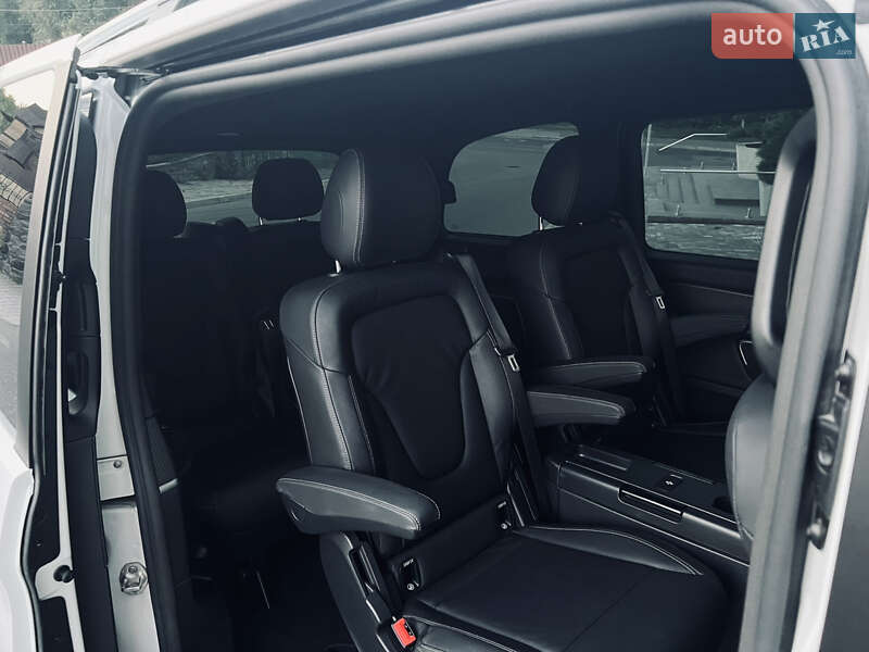 Минивэн Mercedes-Benz V-Class 2020 в Киеве