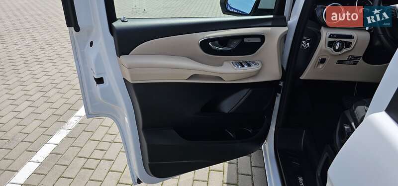 Мінівен Mercedes-Benz V-Class 2020 в Тернополі