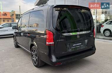 Минивэн Mercedes-Benz V-Class 2021 в 