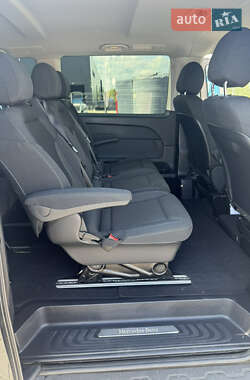 Мінівен Mercedes-Benz V-Class 2023 в 