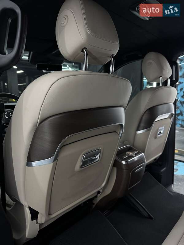 Минивэн Mercedes-Benz V-Class 2025 в Киеве