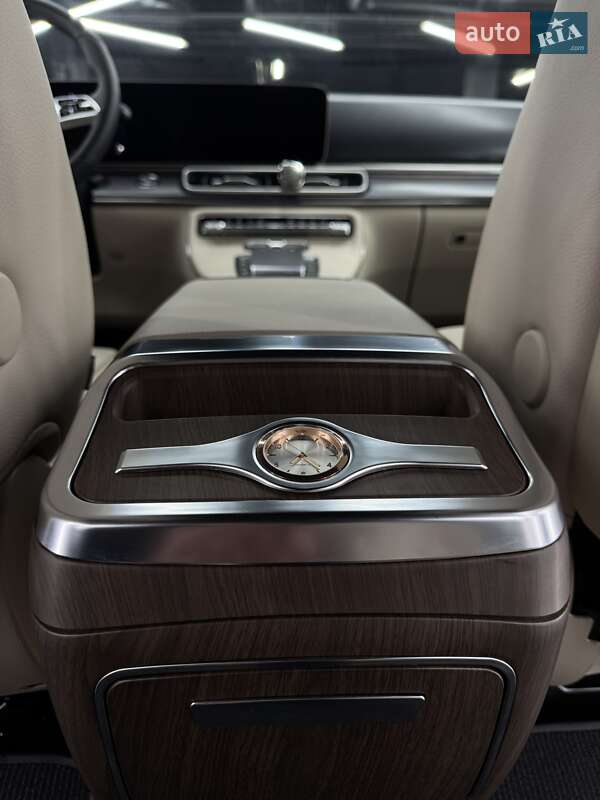 Минивэн Mercedes-Benz V-Class 2025 в Киеве