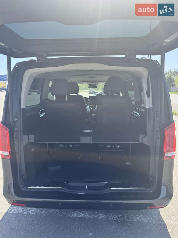 Минивэн Mercedes-Benz V-Class 2020 в Киеве