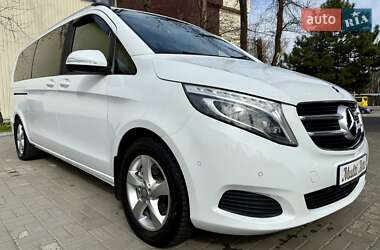 Минивэн Mercedes-Benz V-Class 2016 в 