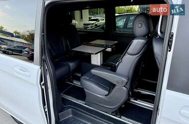 Минивэн Mercedes-Benz V-Class 2016 в 