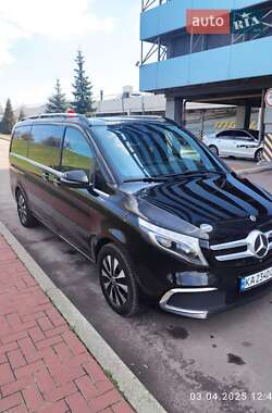 Минивэн Mercedes-Benz V-Class 2021 в 