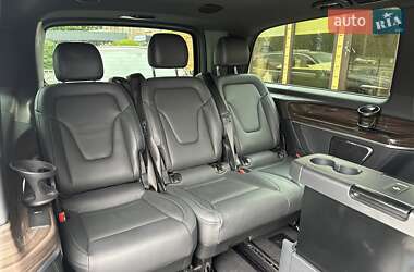 Мінівен Mercedes-Benz V-Class 2023 в 
