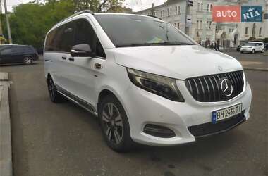 Минивэн Mercedes-Benz V-Class 2015 в 