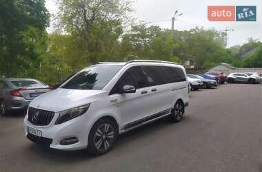 Минивэн Mercedes-Benz V-Class 2015 в 