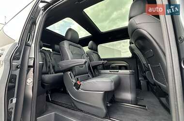 Минивэн Mercedes-Benz V-Class 2023 в 