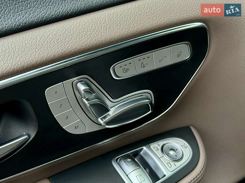 Мінівен Mercedes-Benz V-Class 2021 в Рівному