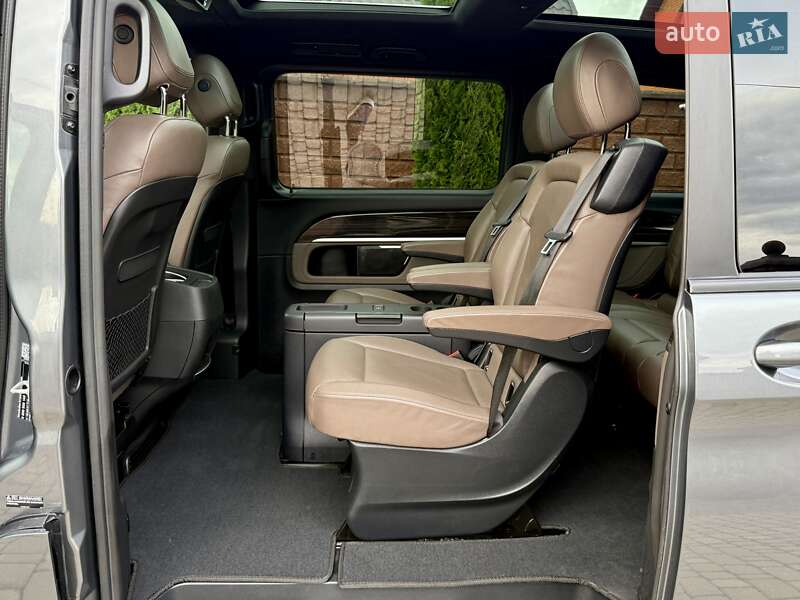 Мінівен Mercedes-Benz V-Class 2021 в Рівному
