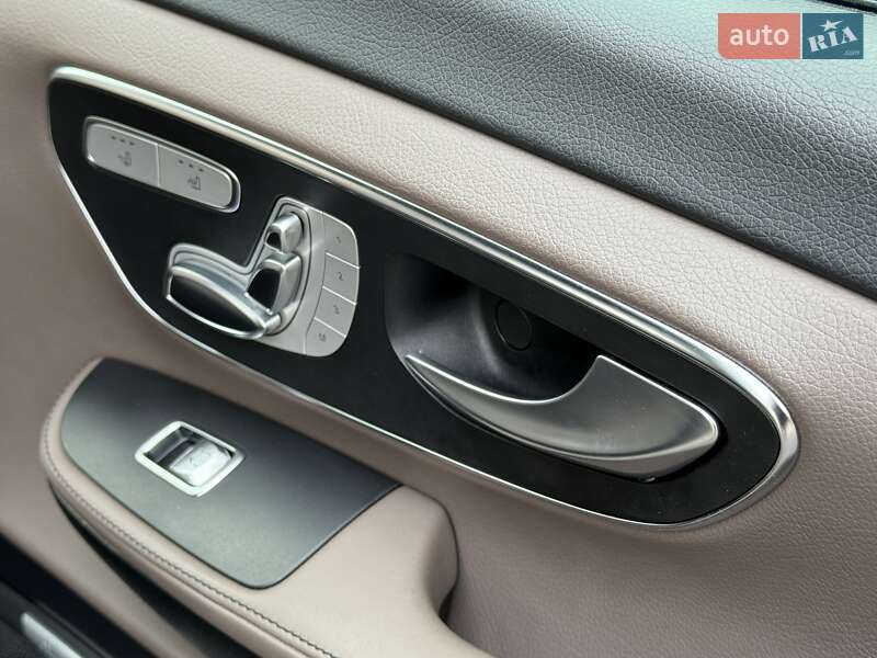 Мінівен Mercedes-Benz V-Class 2021 в Рівному